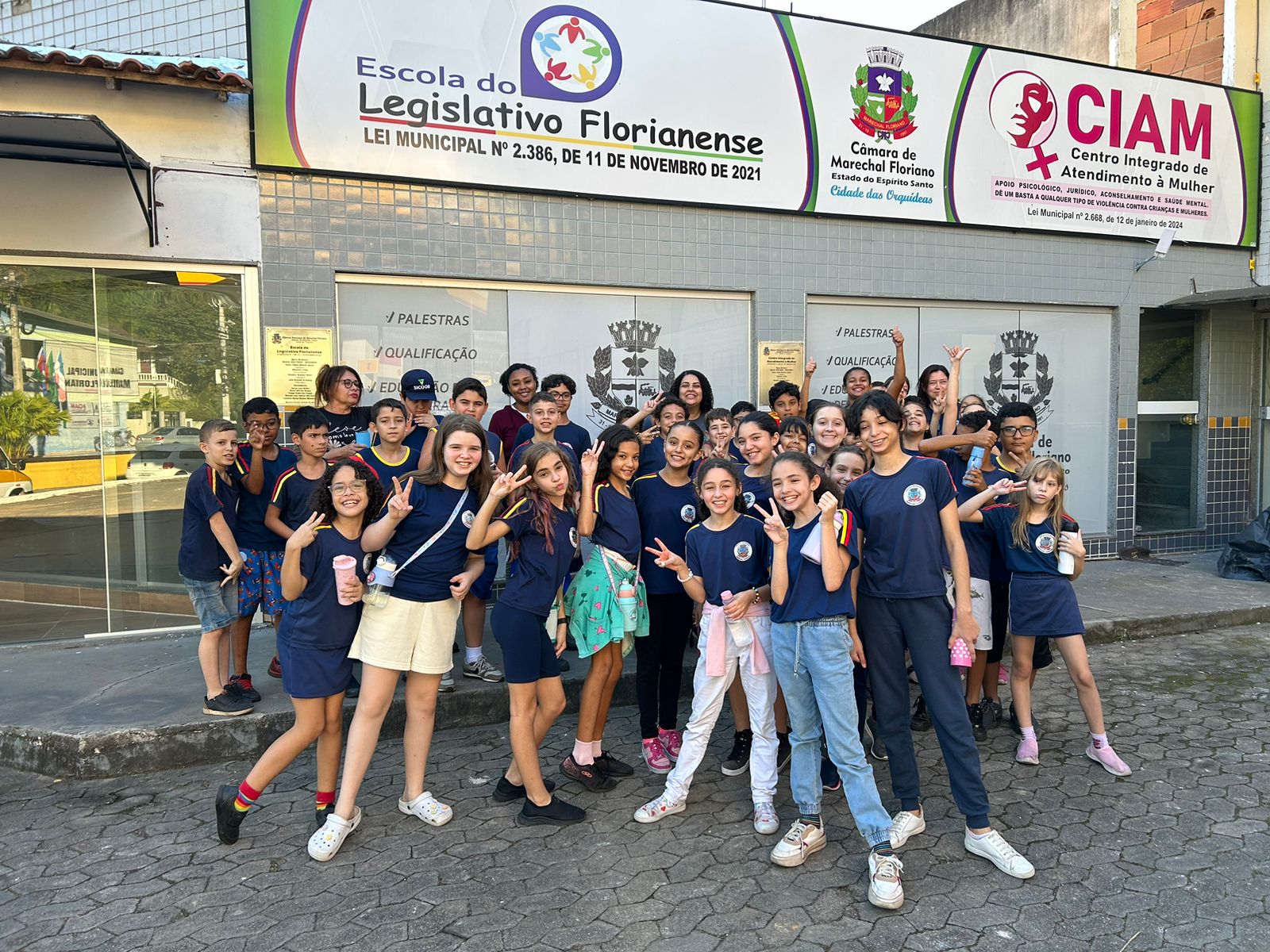  Alunos da EMEF Elisiário Ferreira Filho realizam visita a Câmara Municipal e conhecem os serviços prestados a população 