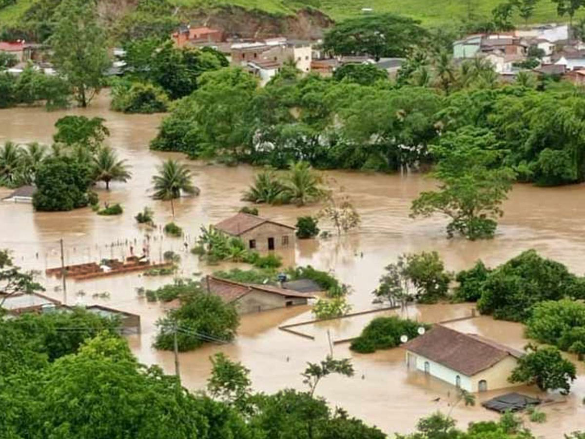 Caminhão de mantimentos será levado de Marechal Floriano para desabrigados da Bahia